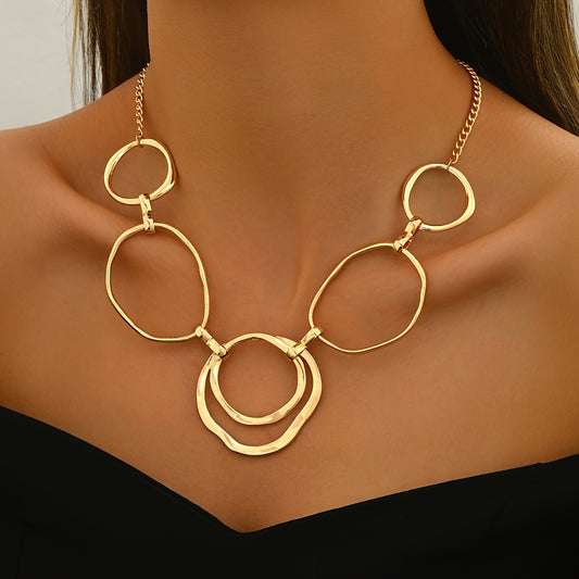 Elegant Vintage-Inspired Zinc Alloy Openwork Circle Pendant Necklace, Versatile for Party and Gift-Giving, All-Season Jewelry